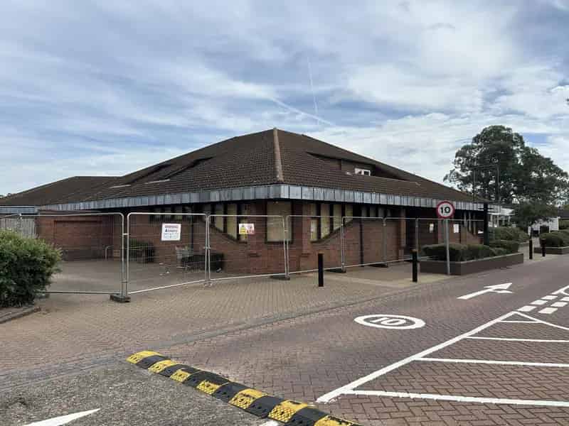 Modern Detached Pub To Let Near Tesco