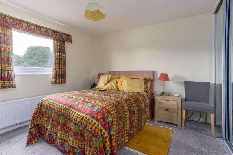 3 Bed Mid Terraced House Rosyth