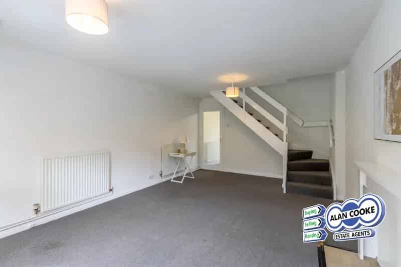 2 Bedroom Townhouse to Rent Near High-Rated Schools