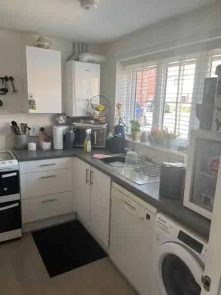 3 Bed New Build House Near A2M2 with Parking