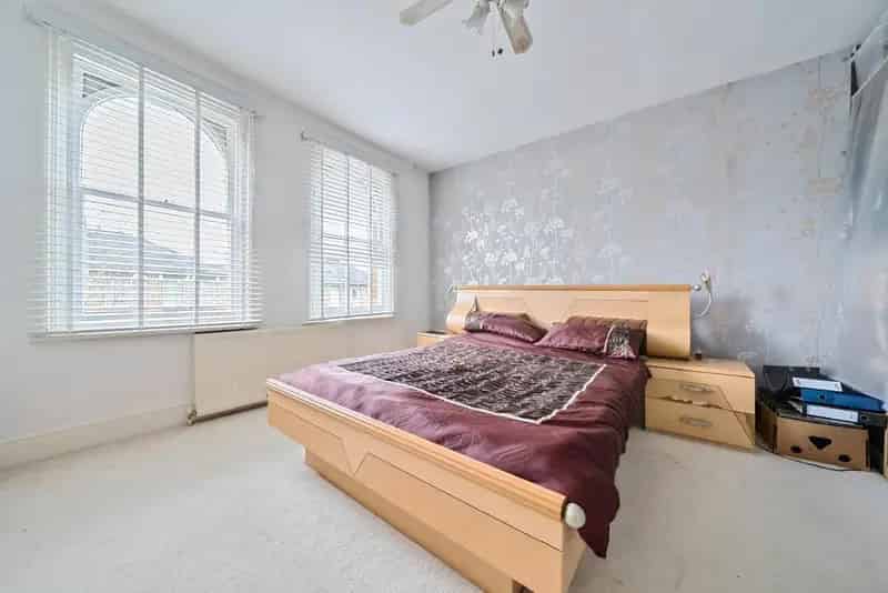 Five Bedroom Victorian Family Home for Sale