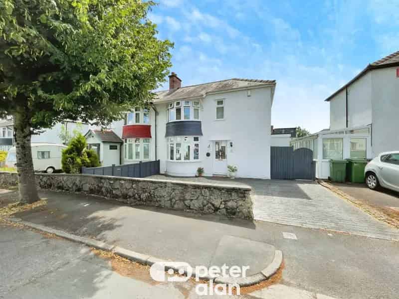 2 Bedroom Semi Detached House Woodland Road