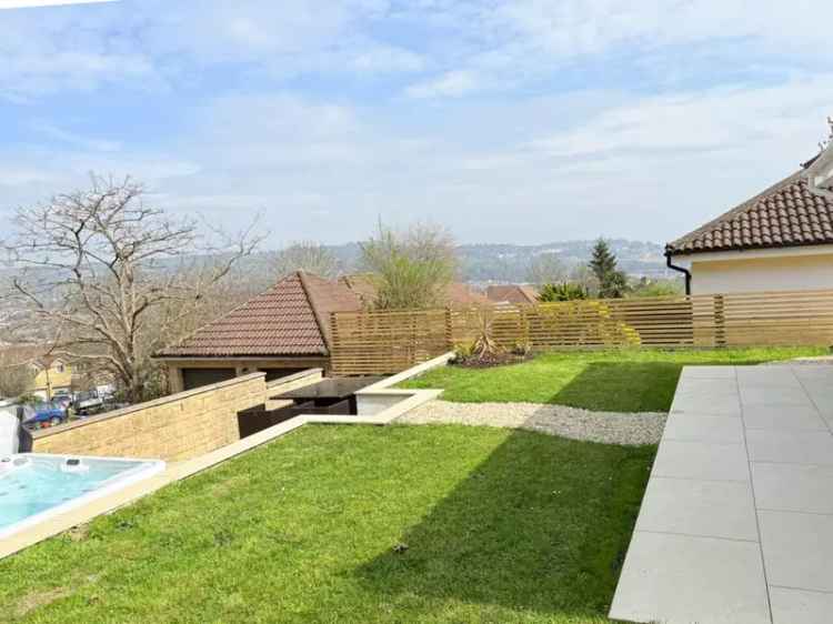 2 Bedroom Bungalow for Sale in Cotswold View Bath