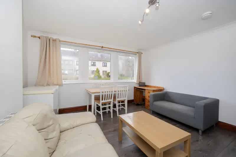 Spacious 3-Bedroom Flat in Garthdee Aberdeen
