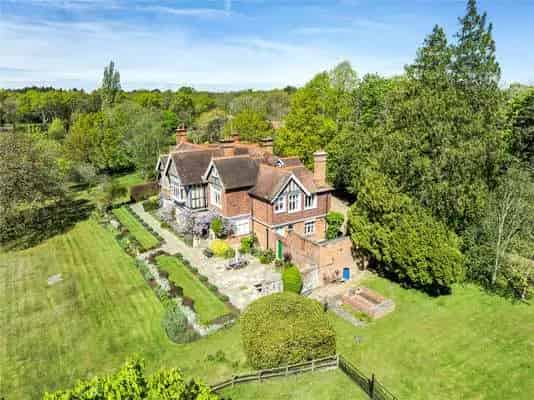 Oakhill House: Substantial Arts & Crafts Country House with Stunning Views