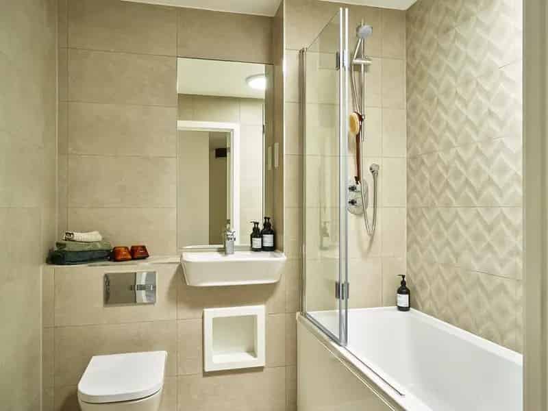 2 Bedroom Coach House for Rent - Modern & Eco-Friendly