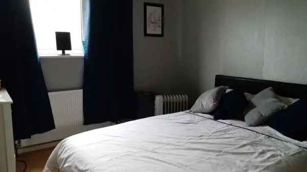 House For Rent in Guildford, England