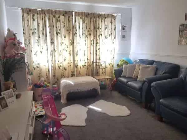 2 Bedroom Flat Near Co-op and Junior School