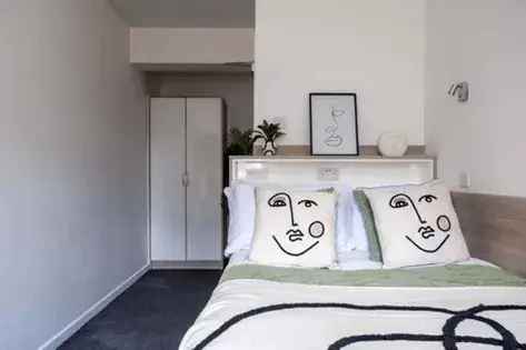 Manchester 40m² Ensuite Room in Shared Flat - Bills Included