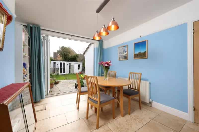 4 Bedroom Semi-Detached House Near North Street
