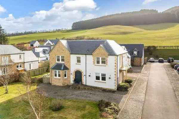 Rossie Steadings Family Home with Panoramic Views