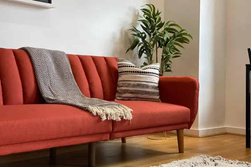 City Centre Apartment - Modern, Furnished, Available Now