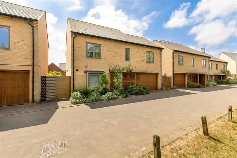4 Bedroom Detached House for Sale in Trumpington Meadows Cambridge