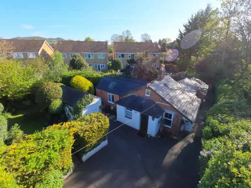 4 Bedroom Detached Bungalow For Sale