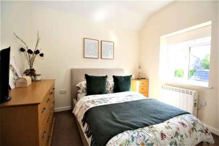 3 bed flat for sale