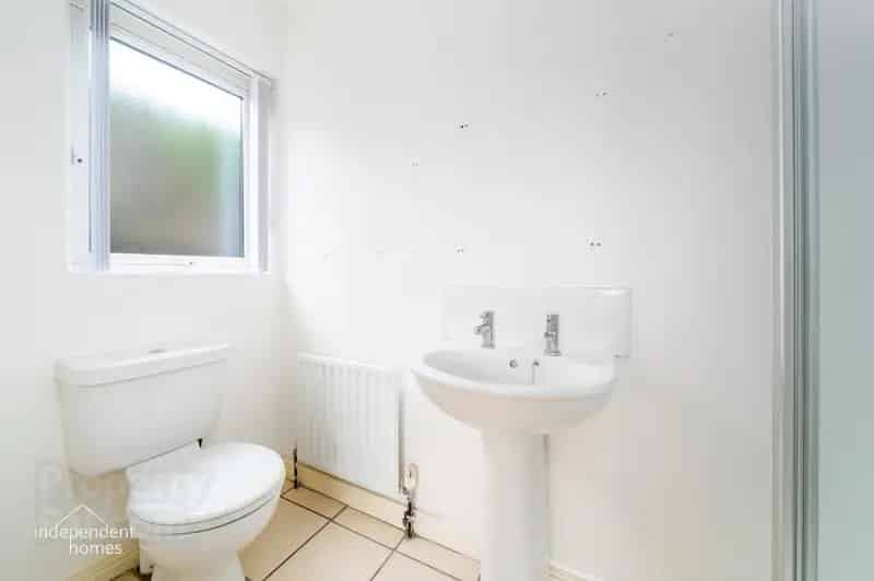 Two Bedroom Apartment Gas Heating Open Plan Living