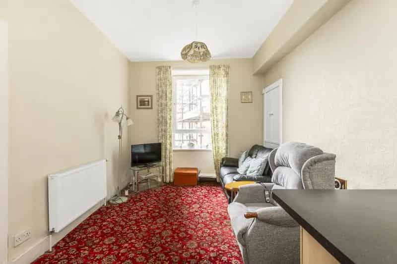 1 Bedroom Ground Floor Flat for Sale in Peffermill Edinburgh