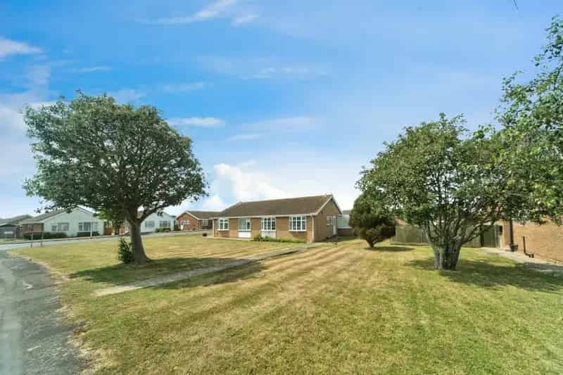 Two-Bedroom Bungalow for Sale - Chain Free
