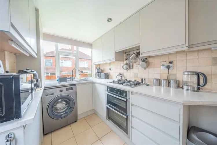 House For Sale in Leeds, England