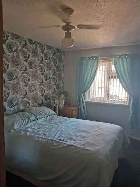 Flat For Rent in Babergh, England