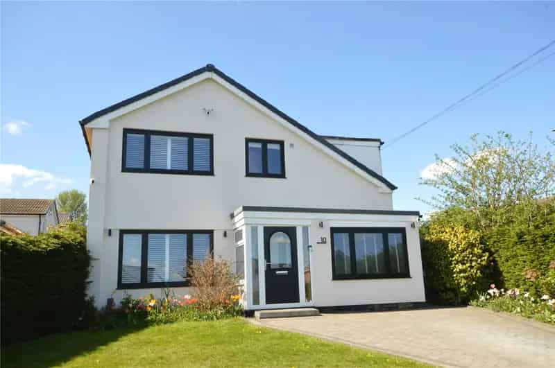 Extended Detached Property with Two Reception Rooms and Utility Room