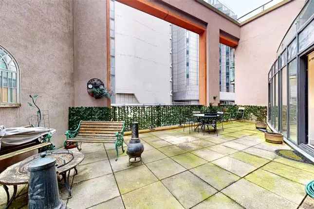 Flat for sale in Praed Street, London W2