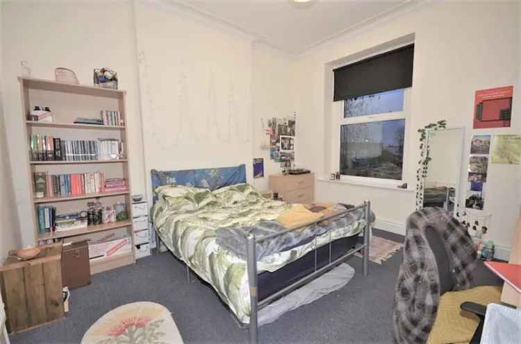 7 Bedroom House Near University of Sheffield