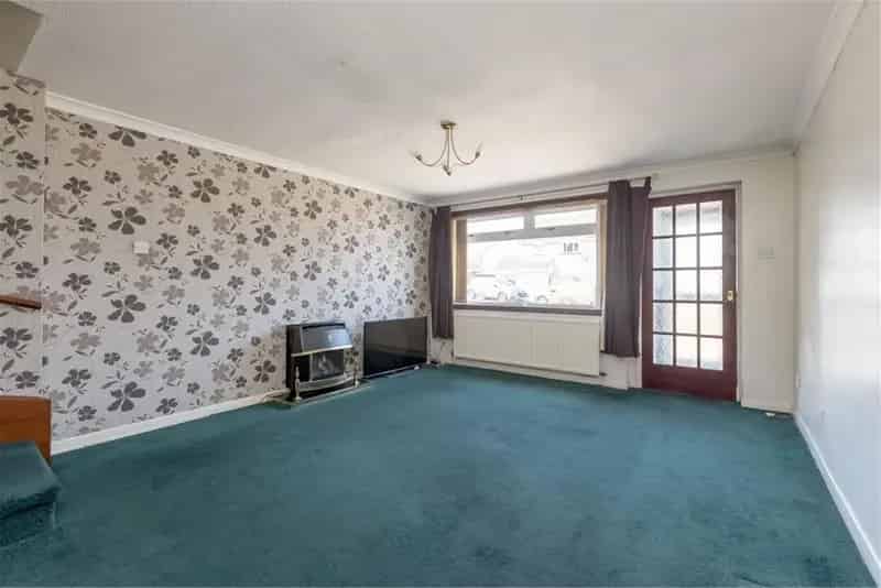 2 Bed House - Semi Detached with 1 Reception Room