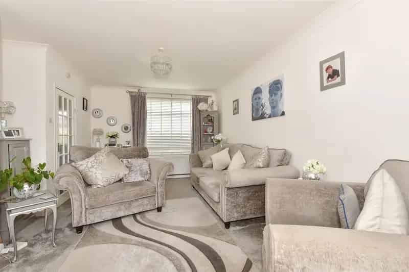 3 Bedroom Semi-Detached House for Sale Aylesham