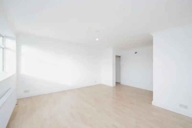 2 bedroom Flat
 For Sale