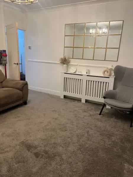 Residential Flat Near Canary Wharf Ideal for Families and Professionals