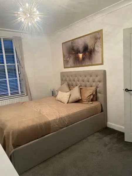 Flat For Rent in London, England