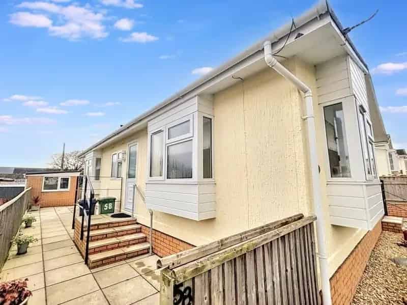 2 Bedroom Park Home for Sale Rydon Park Estate Over 55s