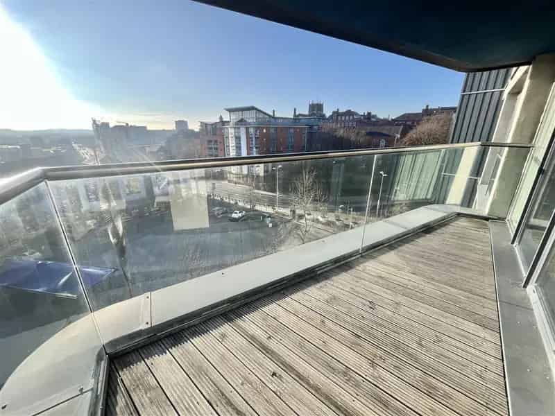 Two Bedroom City Centre Apartment Available Now