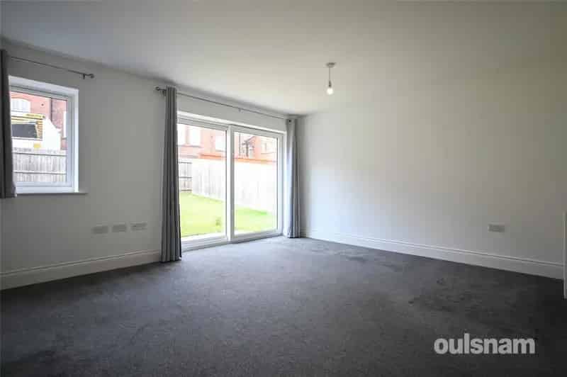 3 Bedroom Semi Detached House For Sale No Onward Chain