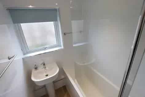 2 Bedroom Flat in Sheffield Jordanthorpe Newly Refurbished
