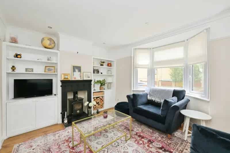 Remodeled Semi-Detached Home with Large Garden and Off-Street Parking