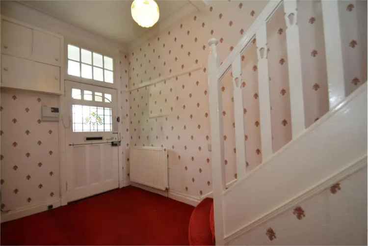 Sandstone Fronted Mid Terrace Villa 3 Beds Near Transport