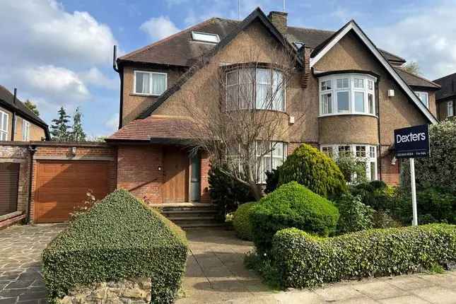 Family House Fordington Road London N6