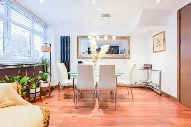 3 Bedroom Flat Old Street Short Let Modern Amenities