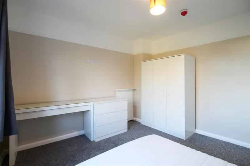 1 Bedroom House Share House to Rent