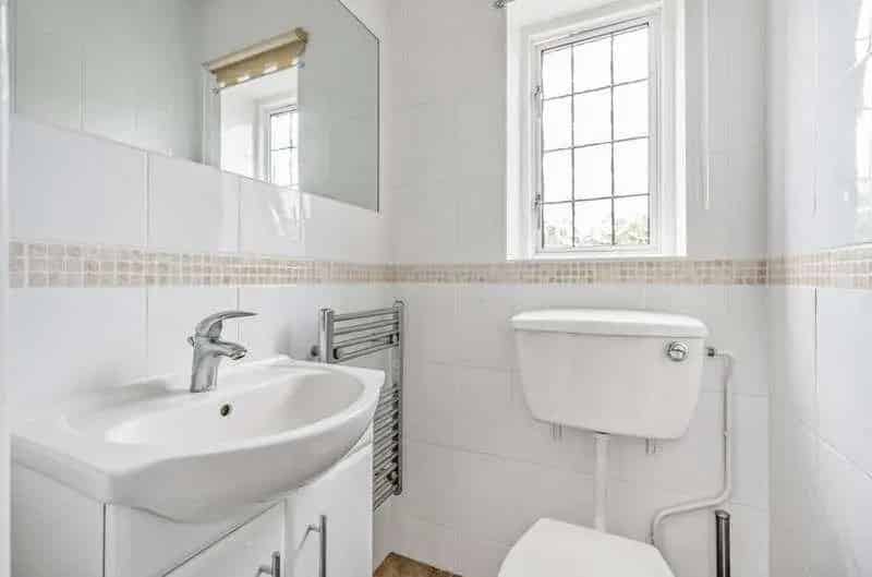 3 Bed Detached House For Sale Spacious Garden Garage Off Street Parking