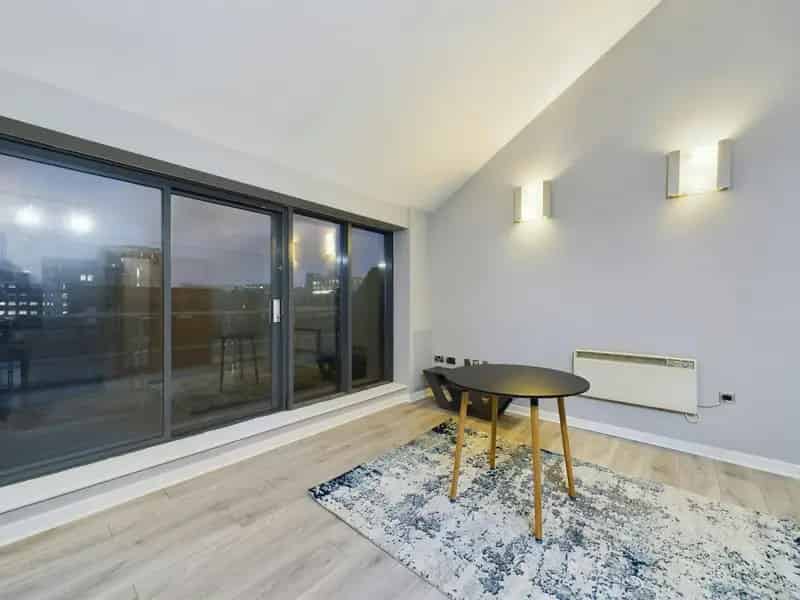 3-Bedroom Duplex Apartment Liverpool City Centre