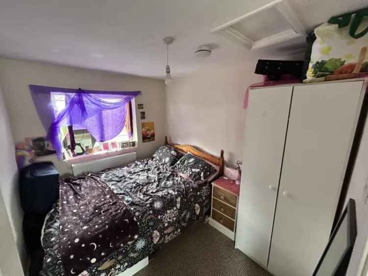 7 Bedroom House Great Location Rear Garden Zero Deposit Guarantee