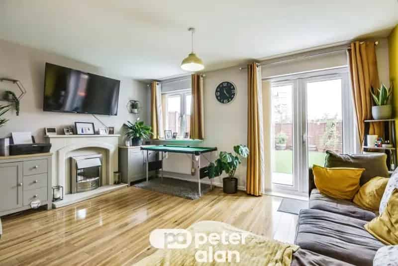 3 Bedroom End Terrace House for Sale