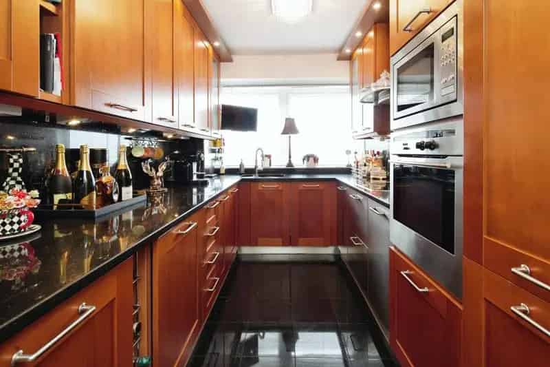 2 Bedroom Seafront Apartment Brighton