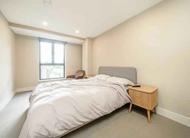 2-Bedroom Flat Fulham Beach Chelsea