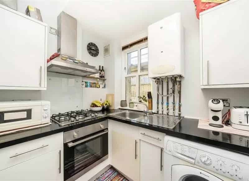 Victorian Mansion Flat First Time Buyer Investor Chain Free