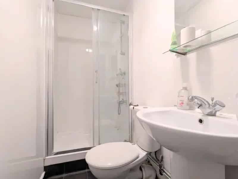 Double Room Bristol - All Bills Included Near St Augustine's Parade