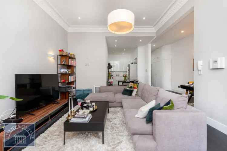 2 Bedroom Apartment near Kensington High Street
